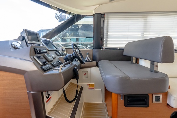 2015 Prestige 45