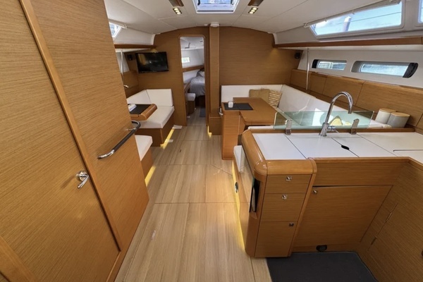 Jeanneau Sun Odyssey 449 Yacht For Sale