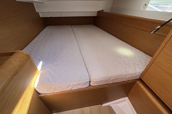 Jeanneau Sun Odyssey 449 Yacht For Sale