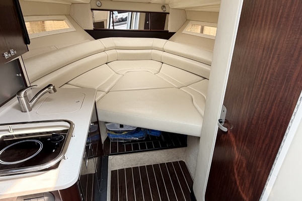 Photo of the 2017 Monterey 295 SY