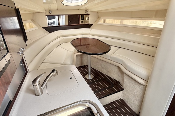 29ft Monterey Yacht For Sale