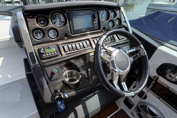29ft Monterey Yacht For Sale
