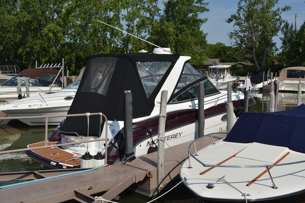Photo of the 2017 Monterey 295 SY