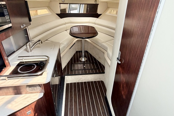 29ft Monterey Yacht For Sale