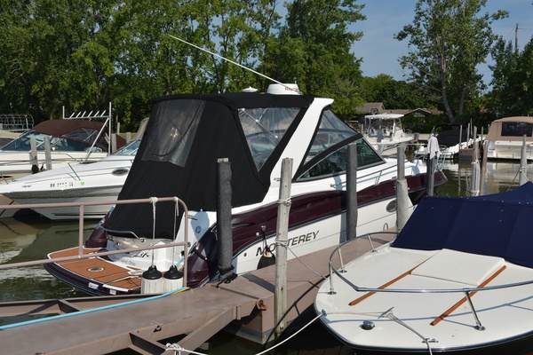 29ft Monterey Yacht For Sale