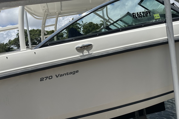 27ft Boston Whaler Yacht For Sale