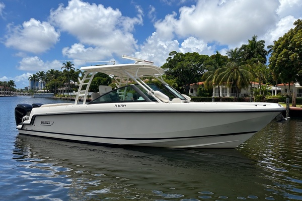 27ft Boston Whaler Yacht For Sale