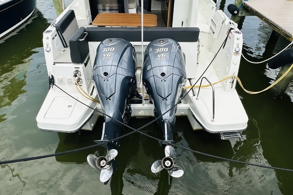 Jeanneau NC1095 Yacht For Sale