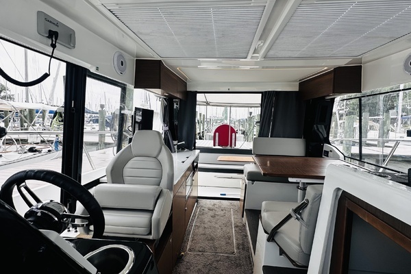 Jeanneau NC1095 Yacht For Sale