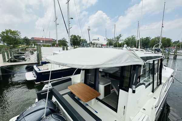 34ft Jeanneau Yacht For Sale