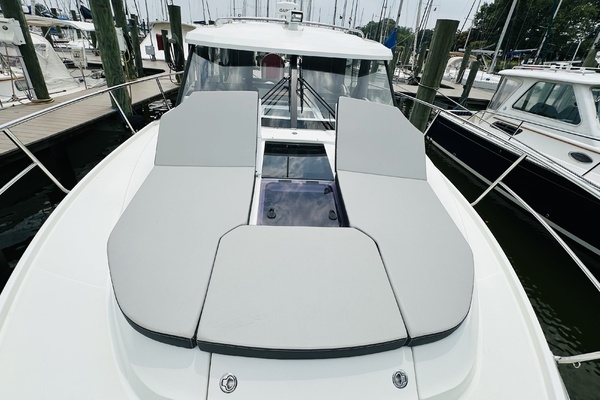 34ft Jeanneau Yacht For Sale
