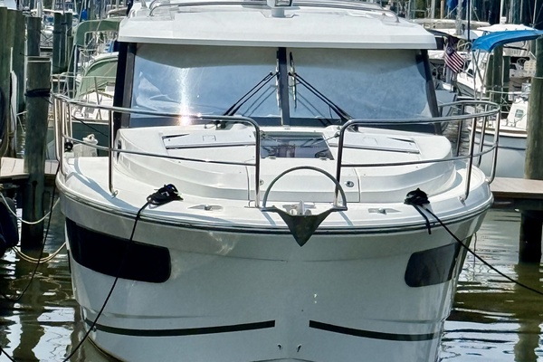 34ft Jeanneau Yacht For Sale
