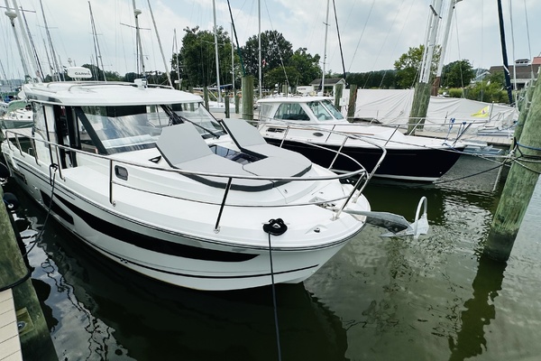 34ft Jeanneau Yacht For Sale