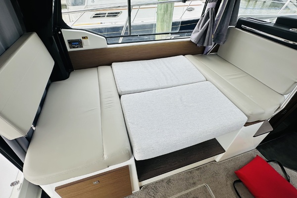 34ft Jeanneau Yacht For Sale
