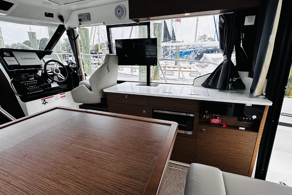 34ft Jeanneau Yacht For Sale