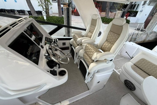 47ft Intrepid Yacht For Sale