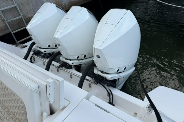 2021 Intrepid 47