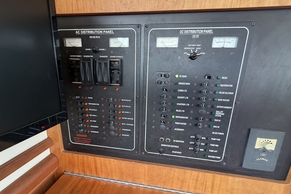 FIDELITY 34ft Mainship Yacht For Sale