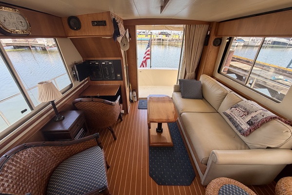 FIDELITY 34ft Mainship Yacht For Sale