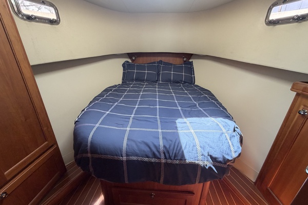 FIDELITY 34ft Mainship Yacht For Sale