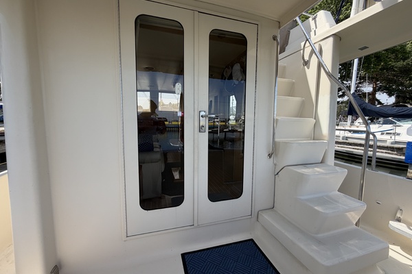 FIDELITY 34ft Mainship Yacht For Sale