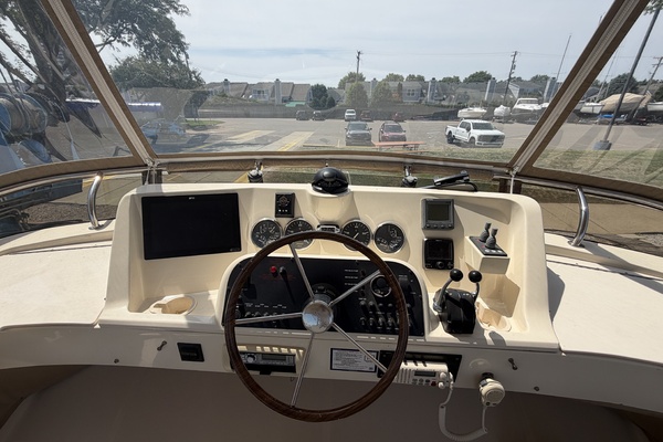 FIDELITY 34ft Mainship Yacht For Sale