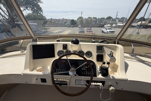Mainship 34 Trawler Yacht For Sale