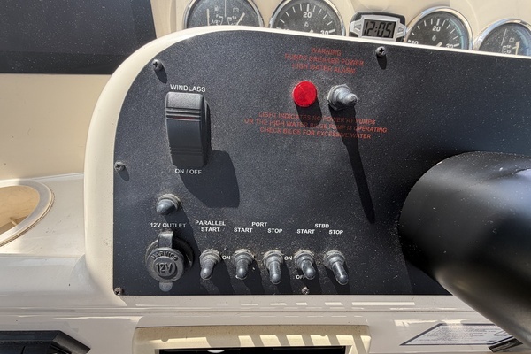Mainship 34 Trawler Yacht For Sale