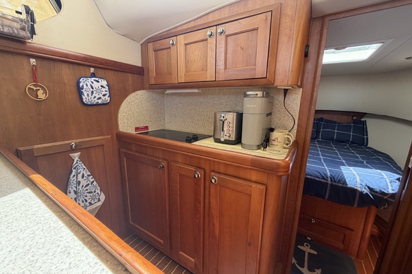 FIDELITY 34ft Mainship Yacht For Sale