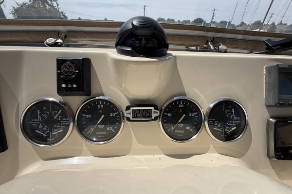 FIDELITY 34ft Mainship Yacht For Sale