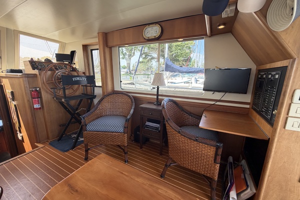 FIDELITY 34ft Mainship Yacht For Sale