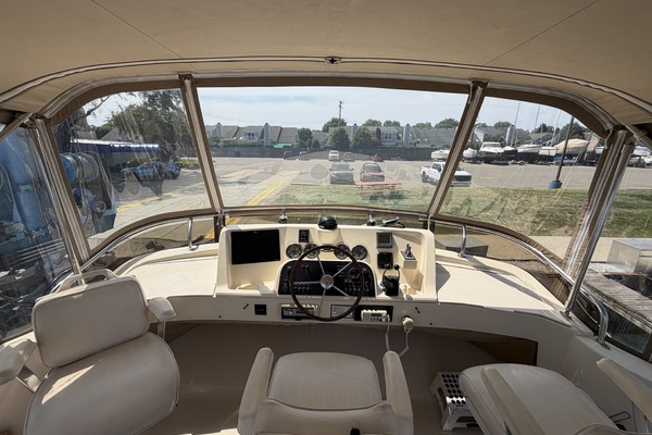 FIDELITY 34ft Mainship Yacht For Sale