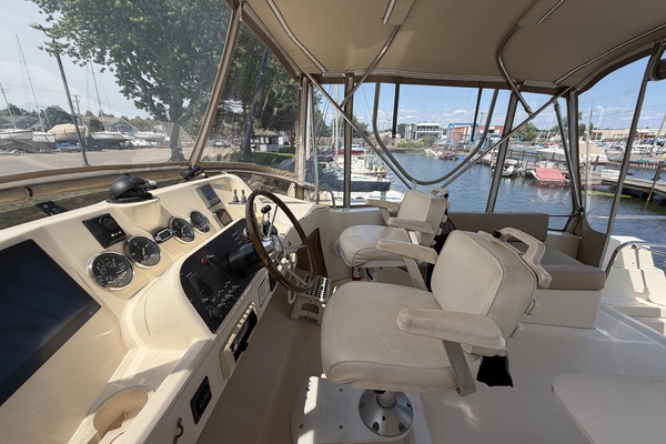 FIDELITY 34ft Mainship Yacht For Sale