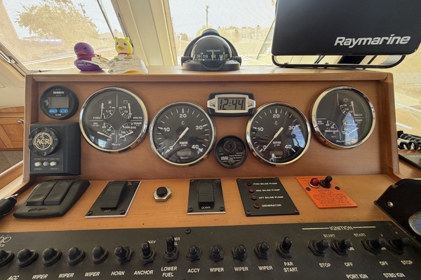 FIDELITY 34ft Mainship Yacht For Sale