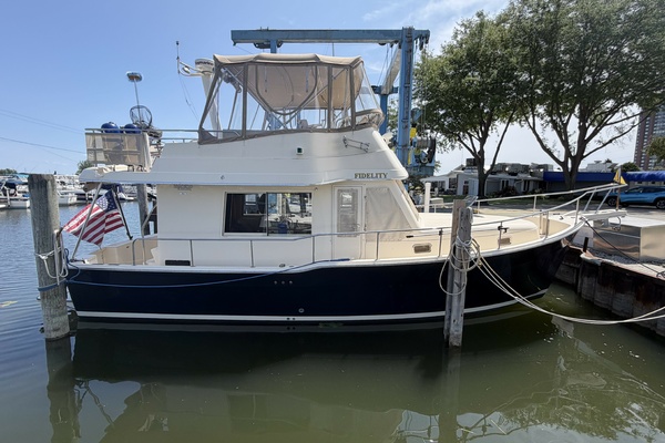 FIDELITY 34ft Mainship Yacht For Sale