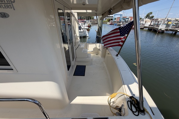 FIDELITY 34ft Mainship Yacht For Sale