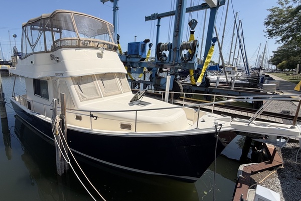FIDELITY 34ft Mainship Yacht For Sale