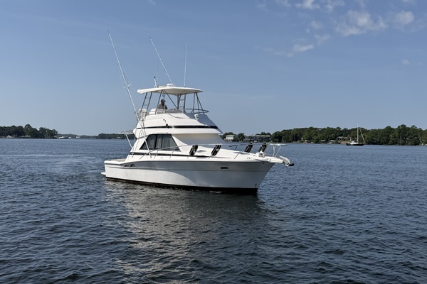 Smart Move 34ft Riviera Yacht For Sale