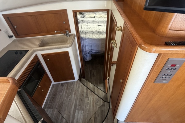 Smart Move 34ft Riviera Yacht For Sale