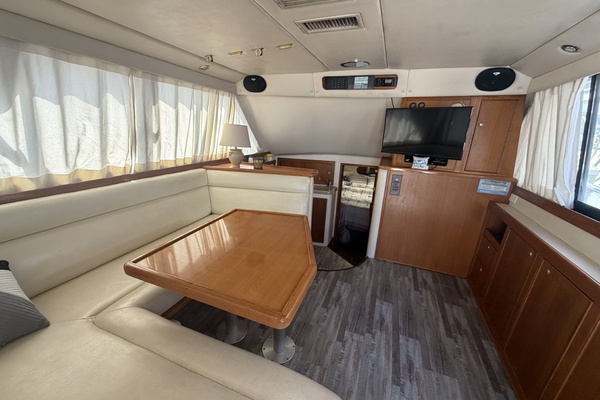 Smart Move 34ft Riviera Yacht For Sale