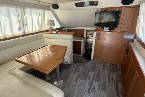 Smart Move 34ft Riviera Yacht For Sale