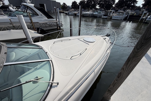 PURA VIDA 29ft Monterey Yacht For Sale