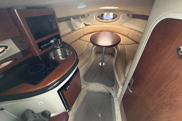 PURA VIDA 29ft Monterey Yacht For Sale