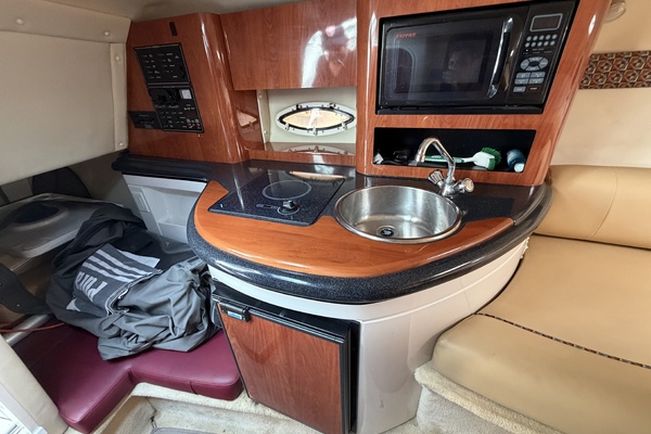 PURA VIDA 29ft Monterey Yacht For Sale