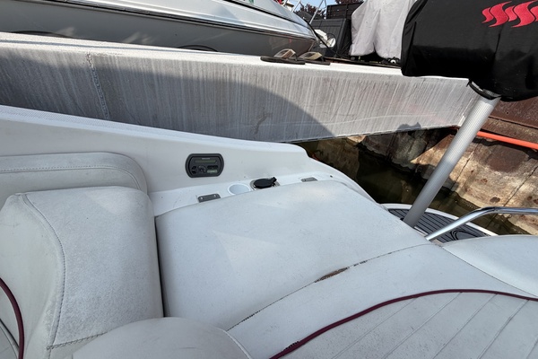 PURA VIDA 29ft Monterey Yacht For Sale