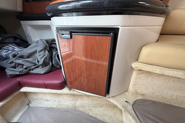 PURA VIDA 29ft Monterey Yacht For Sale