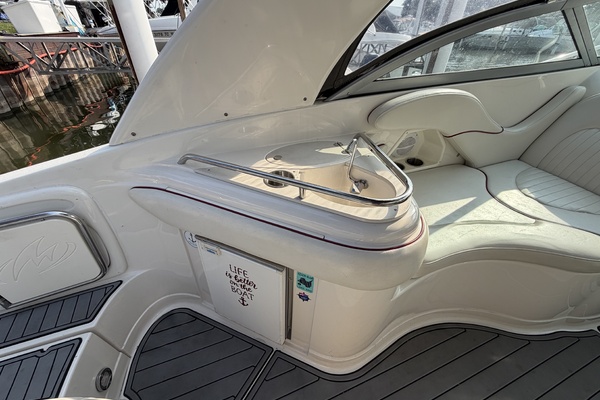 PURA VIDA 29ft Monterey Yacht For Sale