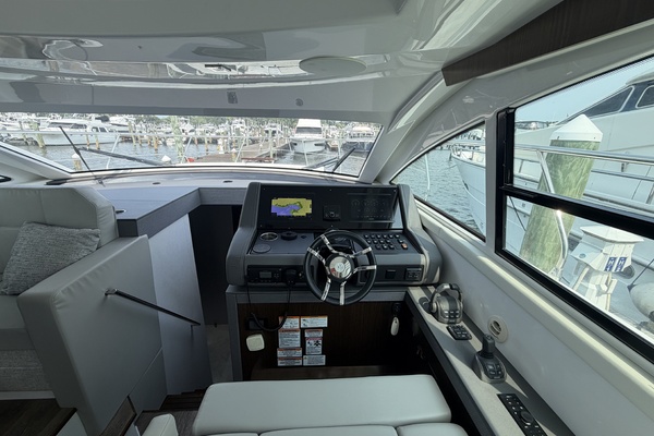 Aquaholic 46ft Cruisers Yacht For Sale