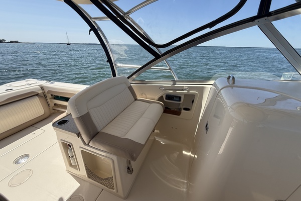 30ft Grady White Yacht For Sale