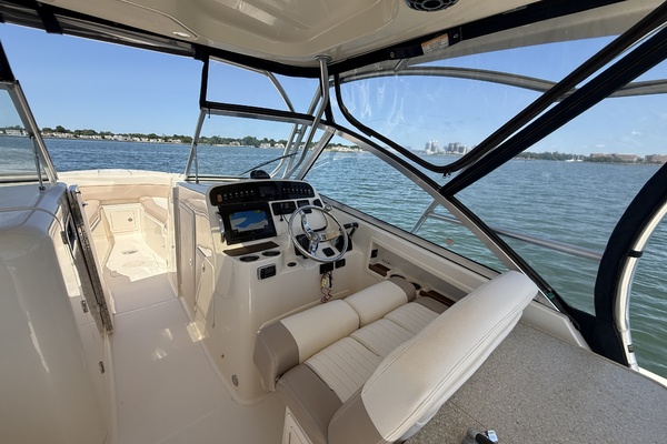 30ft Grady White Yacht For Sale